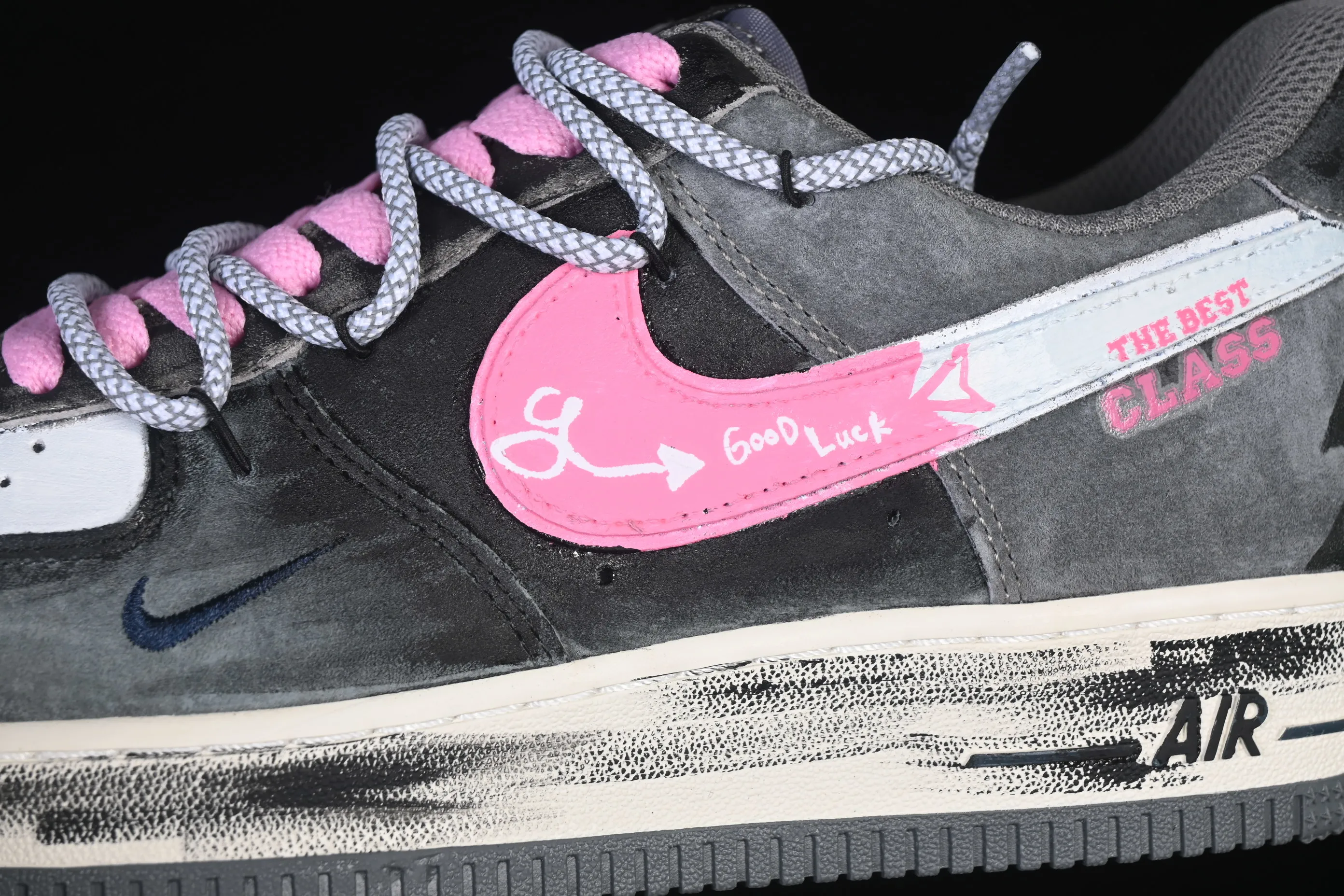 All categories Nk Air Force 1 Air Force series Nk Air Force 1 Low Air Force low top Nike Air Force 1'07 Low "Gray-Pink Lucky Charm" Hand-painted graffiti Gray pink lucky charm Air Force 1 low-top casual sneakers YD2425-880